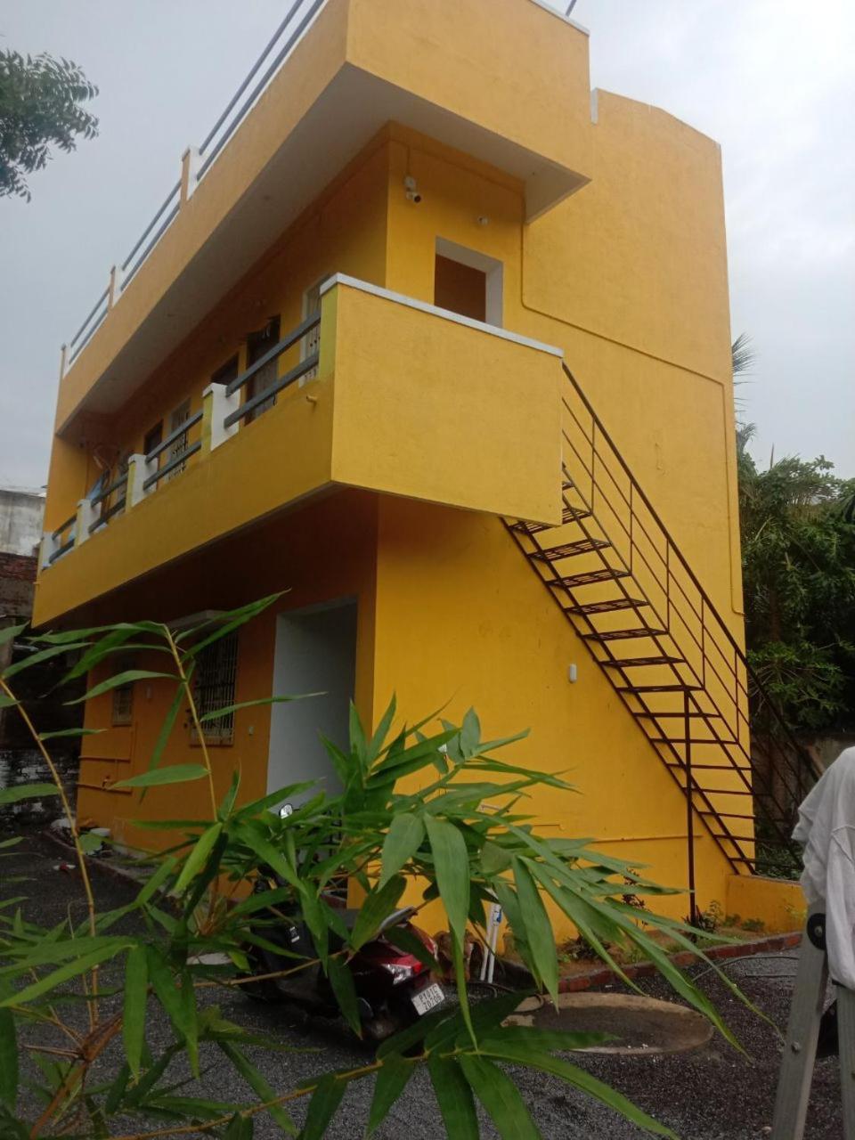 Thendral Hostel Monthly Rental Pondicherry Bagian luar foto